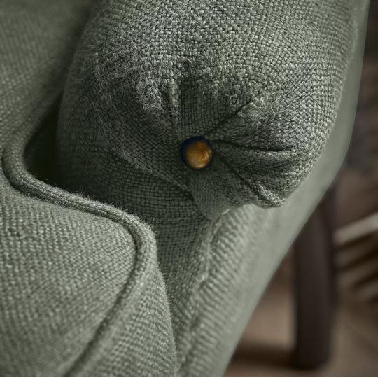 pamut rez szegecs zold tuzott karpitos fotel country mediterran paraszthaz nappali butor videki villa butor berendezes.jpg